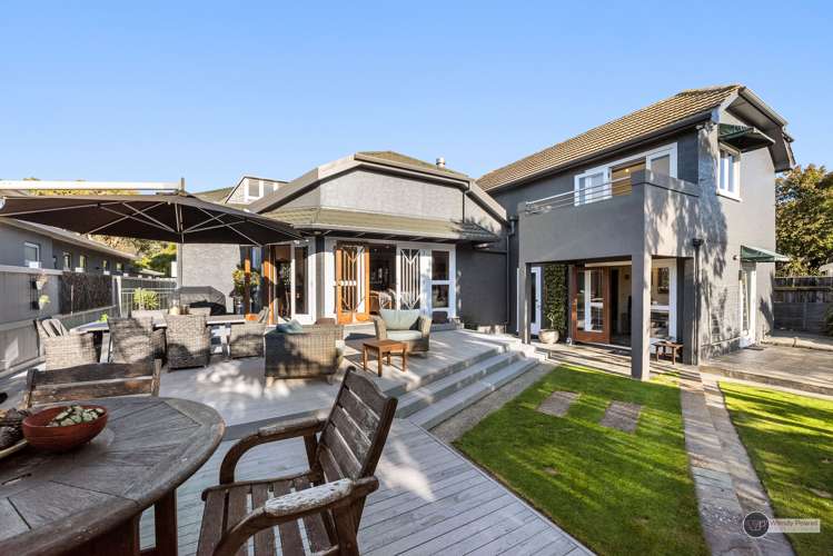 37 Pohutukawa Street Woburn_28