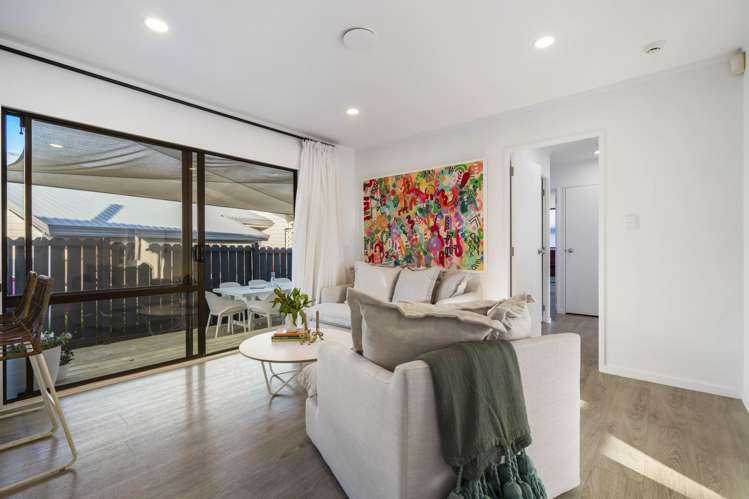 2/21 Gosford Drive Botany Downs_11