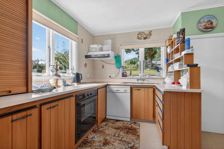 5 Burden Avenue Wainuiomata_7