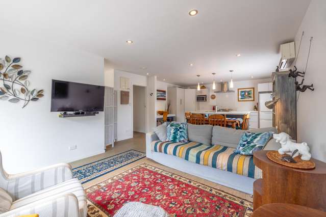 16 Natzka Road Ostend_2