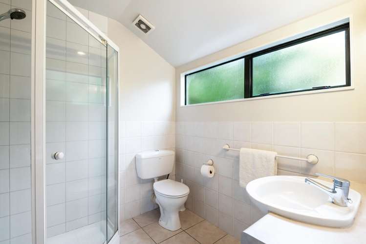 3/3 Galaxy Drive Mairangi Bay_26