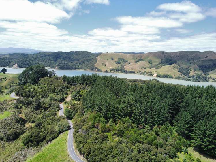 822 Te Waitere Road Taharoa_4