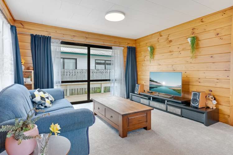 2/16 Ingram Street Papakura_3