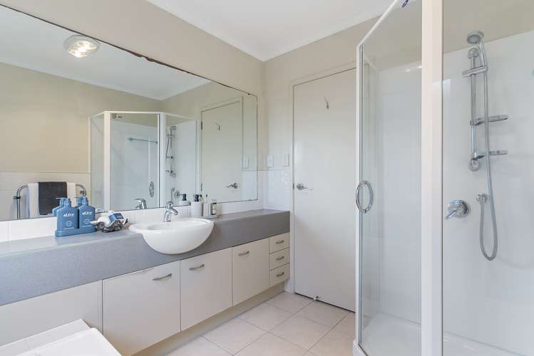 1 Siena Place Te Atatu Peninsula_25
