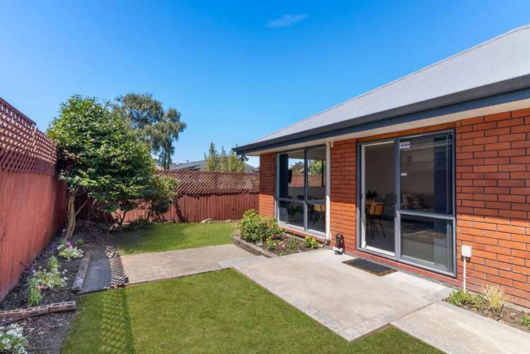 2/12 Carlsen Street Burwood_9