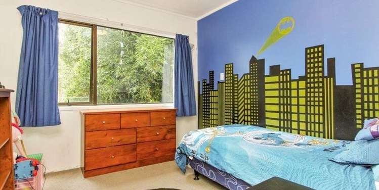 1/16 Sylvan Crescent Te Atatu South_10