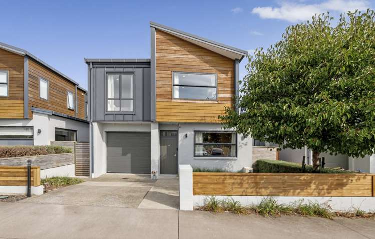 8 Whakaora Lane Flat Bush_0