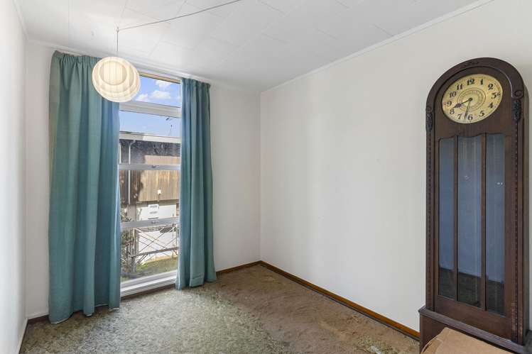 6 The Esplanade Castor Bay_13