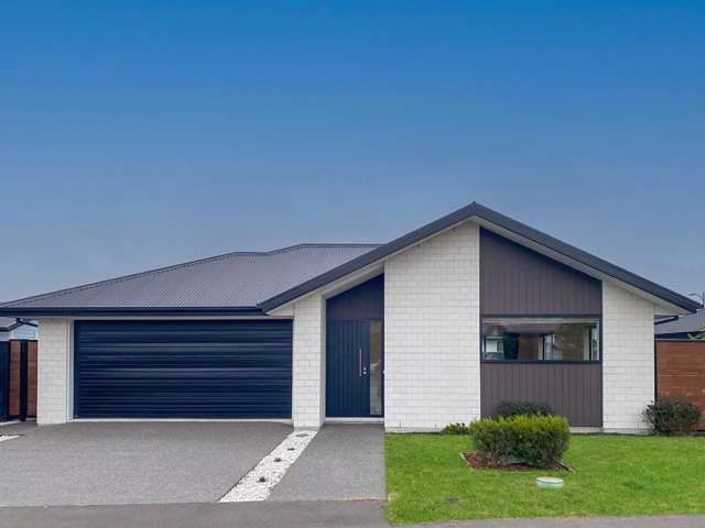 Three Bedroom Gem In Great Location!