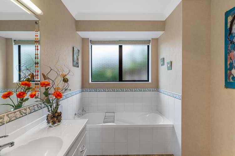 5 Chesterton Drive Leamington_13