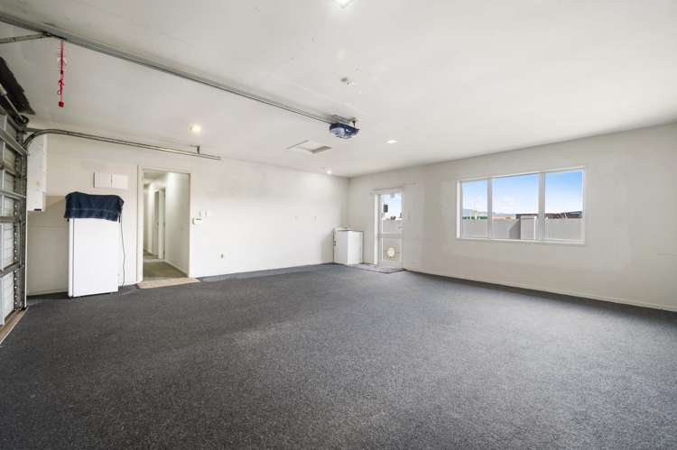 8 Owhatiura Drive Lynmore_9