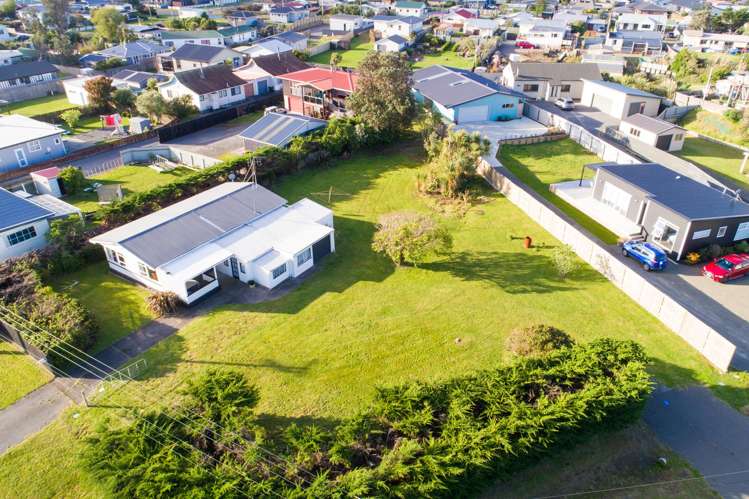 17 Chaffey Street Foxton Beach_2