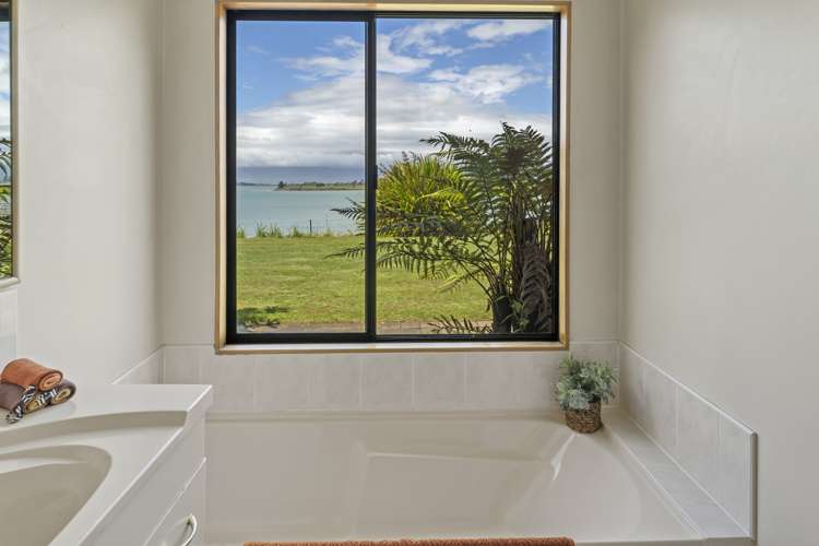 98 Bronte Road East Upper Moutere_23