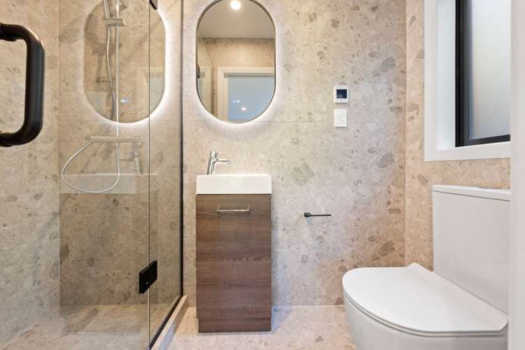 654c Beach Road Browns Bay_23