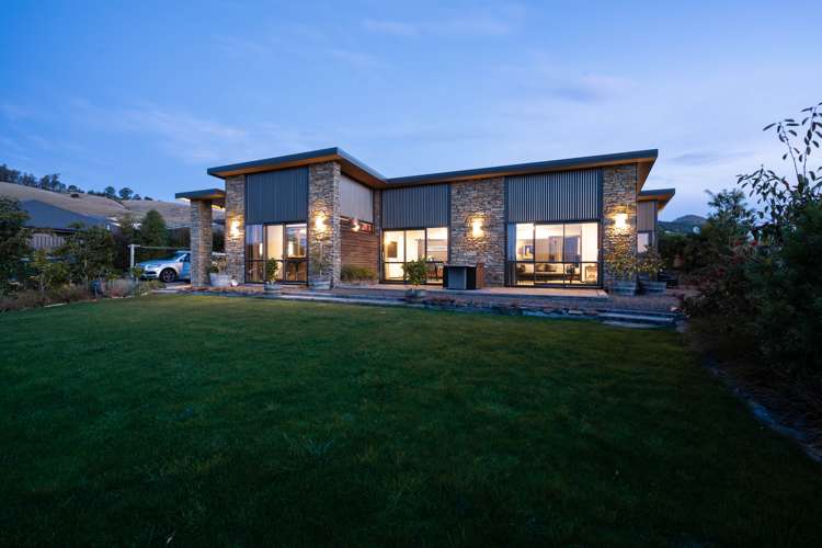 34 Heathfield Drive Mosgiel_13