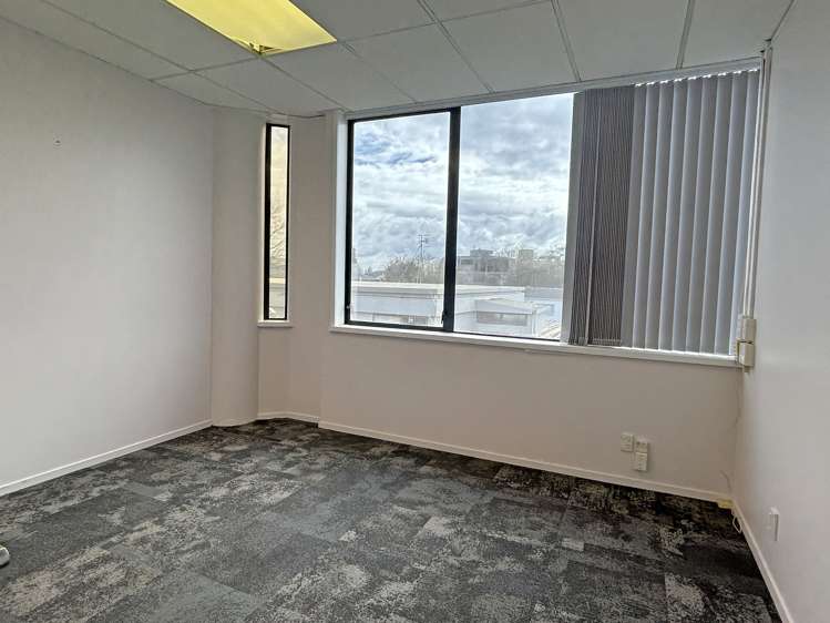 Office 4, 5 Hill Street Hamilton Lake_3