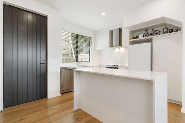 6/4 Glen Atkinson Street Saint Heliers_2