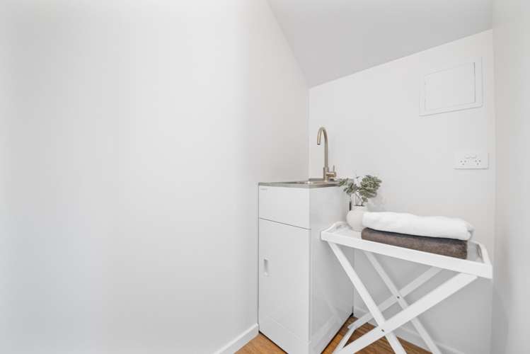 9C Matlock Street Woolston_10