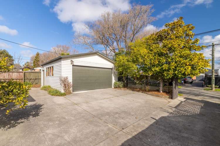 14 Wilding Street Saint Martins_28