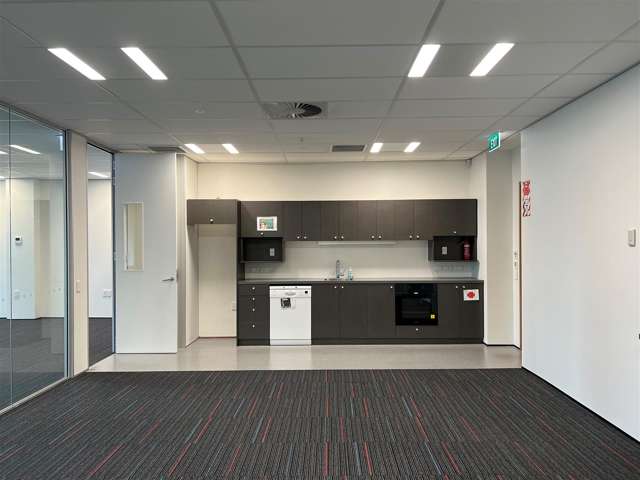 335 Lincoln Road Addington_1