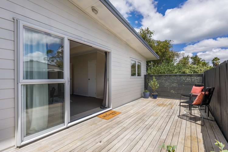 65 Fairclough Road Beach Haven_16