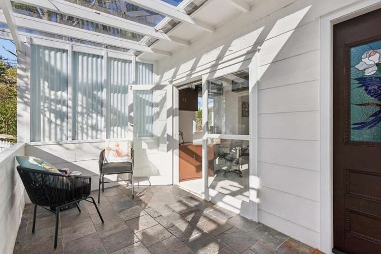 1 Kilgour Terrace Huia_19