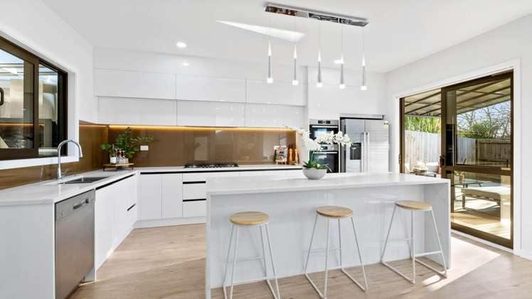 17a Ussher Place Pakuranga Heights_24