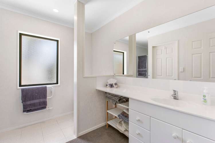 16 Awaroa Stream Drive Waiuku_11