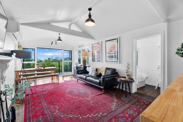 8 Fourth Avenue Onetangi_3