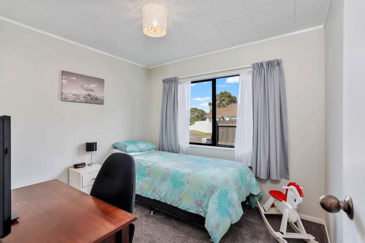 2/12 Miriam Corban Heights Henderson_9