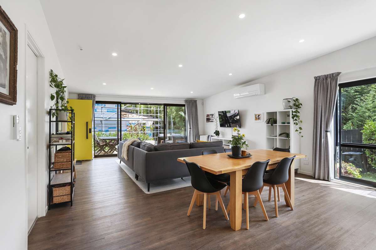 26 Arataki Views Way_3