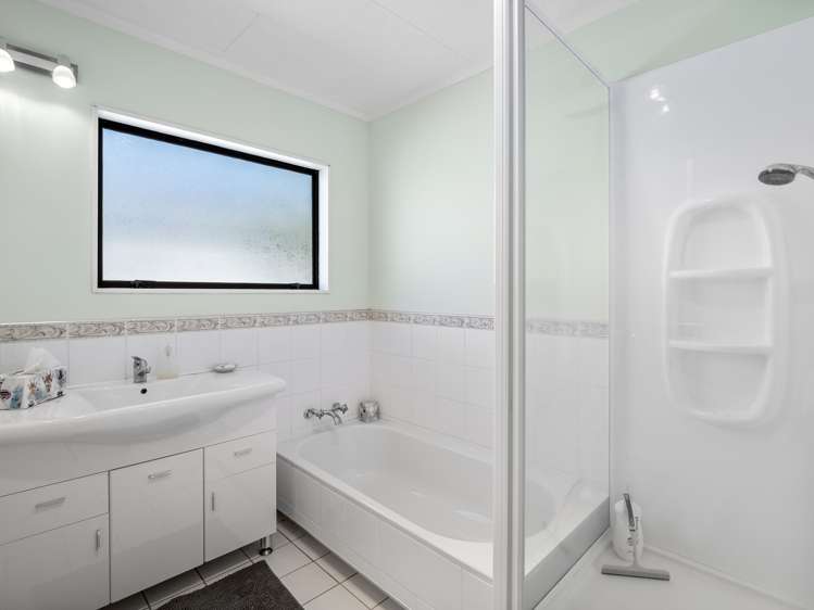 2/42 Hatton Road Orewa_11