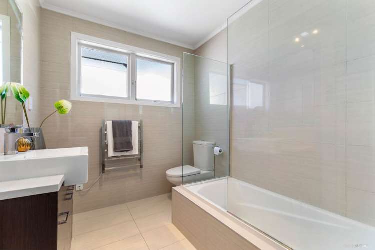 309 Lake Road Hauraki_8