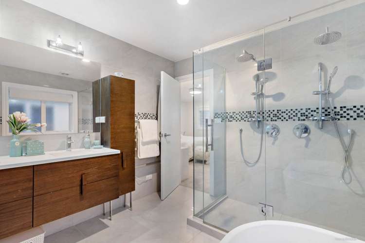 10 Carrickdawson Drive Flat Bush_6