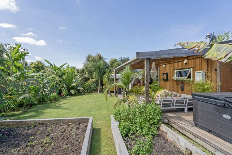 8 Laycock Road Tairua_14