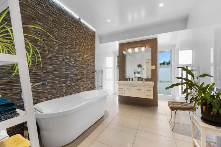 153 Waitoetoe Road Urenui_28