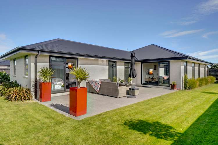 32 Shrimpton Avenue Woodend_18