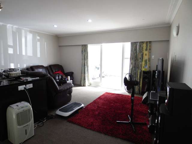 304 Te Atatu Road Te Atatu South_1