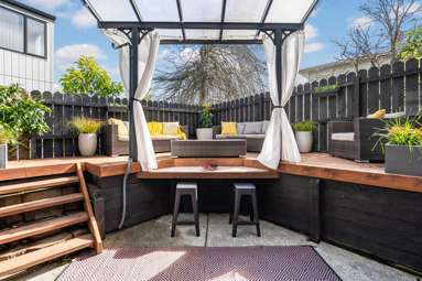 2/281A Hillsborough Road_1