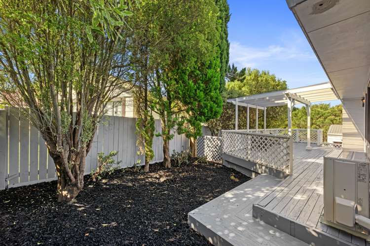 37 Gosford Drive Botany Downs_20