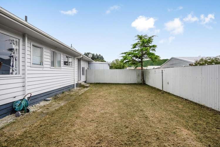19A Kendal Grove Wainuiomata_13