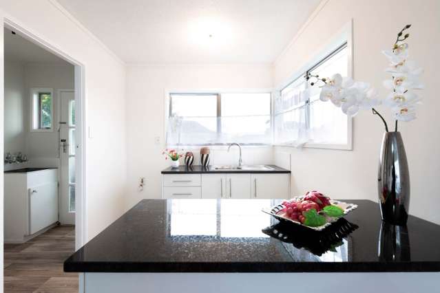 2/15 Sharland Avenue Manurewa_4