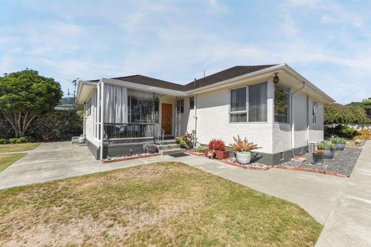 13 Newall Avenue Stoke_4