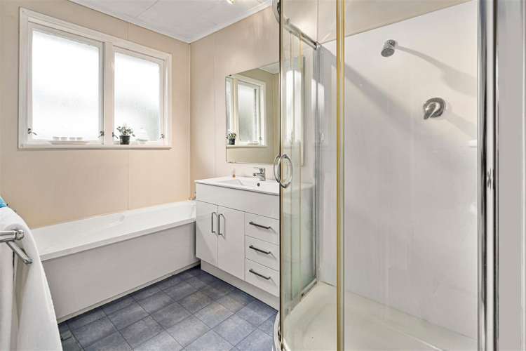 8 Day Place Springfield_14