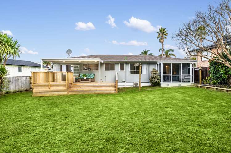 10 Fratley Avenue Farm Cove_10