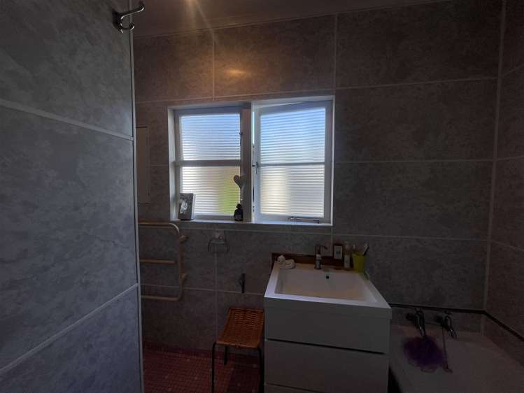 90 Roberts Road Te Atatu South_7