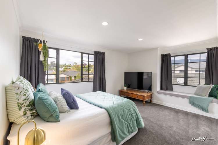 29 Clearwater Terrace Brown Owl_18