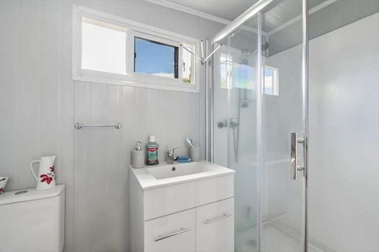 12 Conifer Place 11555_6