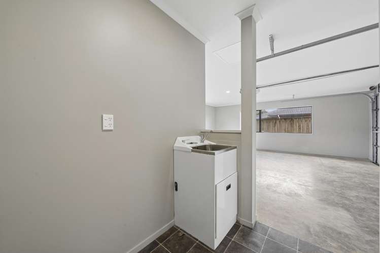 3 Percy Kinsman Crescent Riverstone Terraces_13