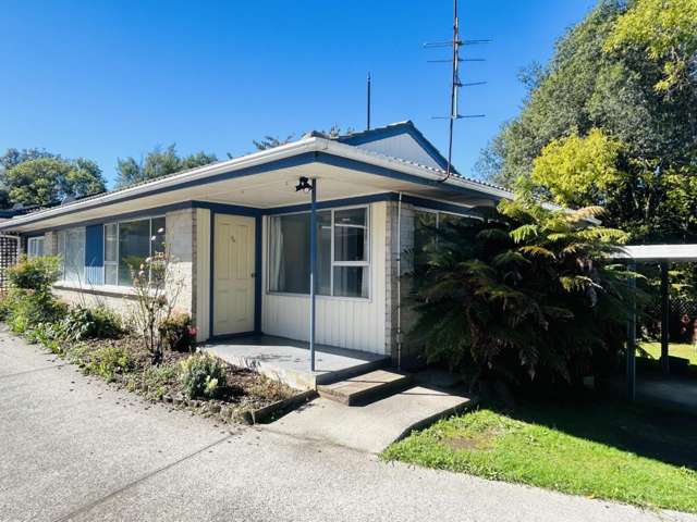 Charming 3-Bedroom Home with a Lovely Backyard to enjoy